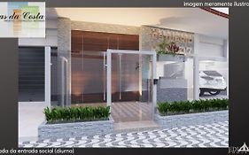 Apartamento 2 dormitórios, wifi, ponta da praia, predio em frente ao mar - Santos